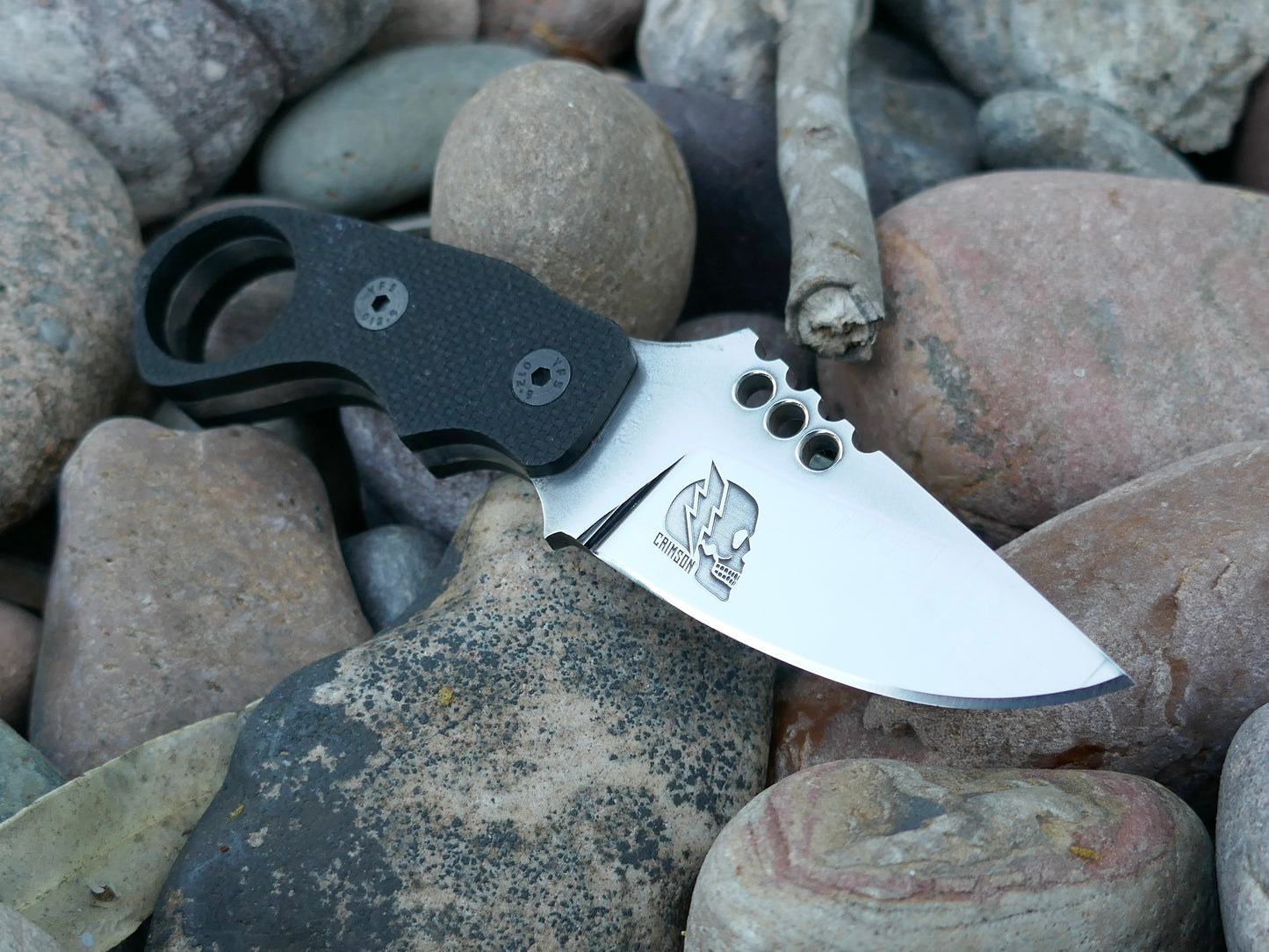 IRON WOLF - Textured G-10 Handle / Mirror Polish