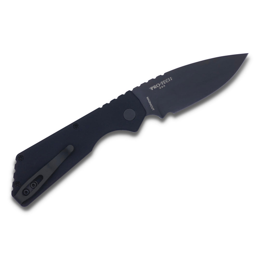 
                      
                        Strider PT+ - Black Solid handle / DLC Magnacut / Black Hardware + Clip - Crimson Tactical
                      
                    